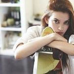 4 Ways to Wear Your Boyfriend’s Clothes in a Hot Way