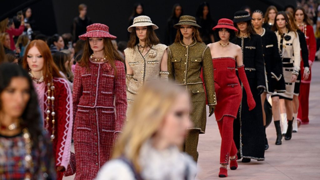 No creative director, no problem—Chanel’s FW25 show proves the Maison runs on magic